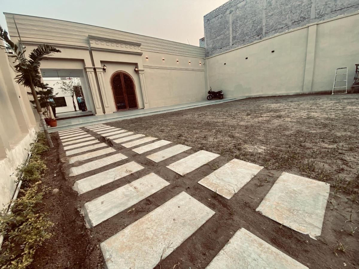 Solitaire Gardens Near Airport Λάκναου Εξωτερικό φωτογραφία
